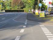 Bild 7: Im September 2012 wurde der Gehweg an der Hans-Boeckler-Straße mittels Zeichen 240 StVO als benutzungspflichtig beschildert.