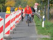 Bild 6: Der Seitenstreifen ist für Zweirichtungsverkehr zu schmal.