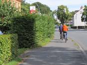 Bild 5: Der Geh-/ Radweg darf auch linksseitig befahren werden ...