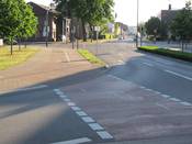 Bild 4 von Mai 2017: Der Radweg ist nun in Fahrtrichtung links freigegeben.