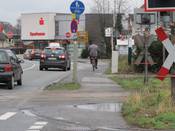 Bild 6: Der Gehweg ist zu schmal ...