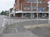 Bild 3: Weit abgesetzt und verschwenkt, am Zebrastreifen haben Radfahrer keinen Vorrang