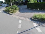 Bild 2: Der Gehweg hinter der Einmündung ist nicht für den Radverkehr freigegeben.