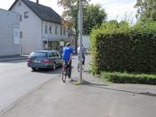 Bild 1: Die Hecke behindert die Sicht