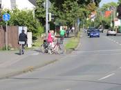 Bild 8: Ab der Einmündung der Neuenkirchener Straße ist der Geh-/ Radweg auch linksseitig benutzungspflichtig.