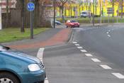 Bild 2: Ab der Einmündung Alte Wiedenbrücker Straße ist der Radweg auch in Gegenrichtung benutzungspflichtig