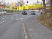 Bild 2: Radfahrer werden daran gehindert, sich an der Kreuzung einzuordnen